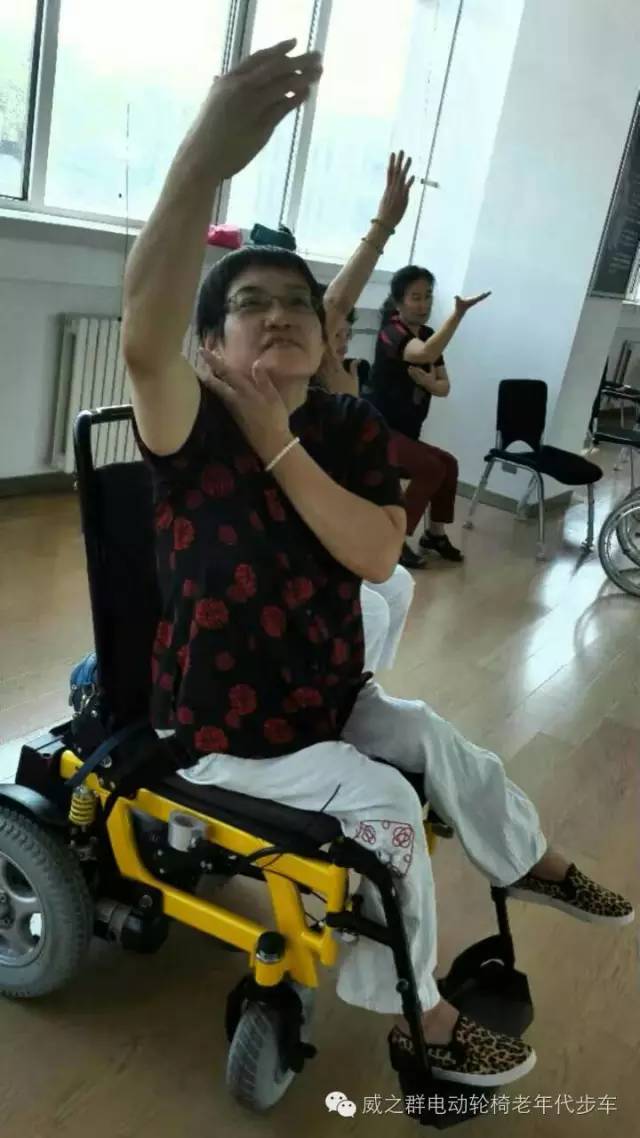 ��֮Ⱥ���ģ��Һ�݆�����M(j��n)�O(ji��n)�z